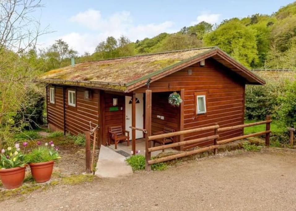 Luxury Peak District Lodge, Hot Tub, Log Burner, Nr Lake Rudyard Exterior foto