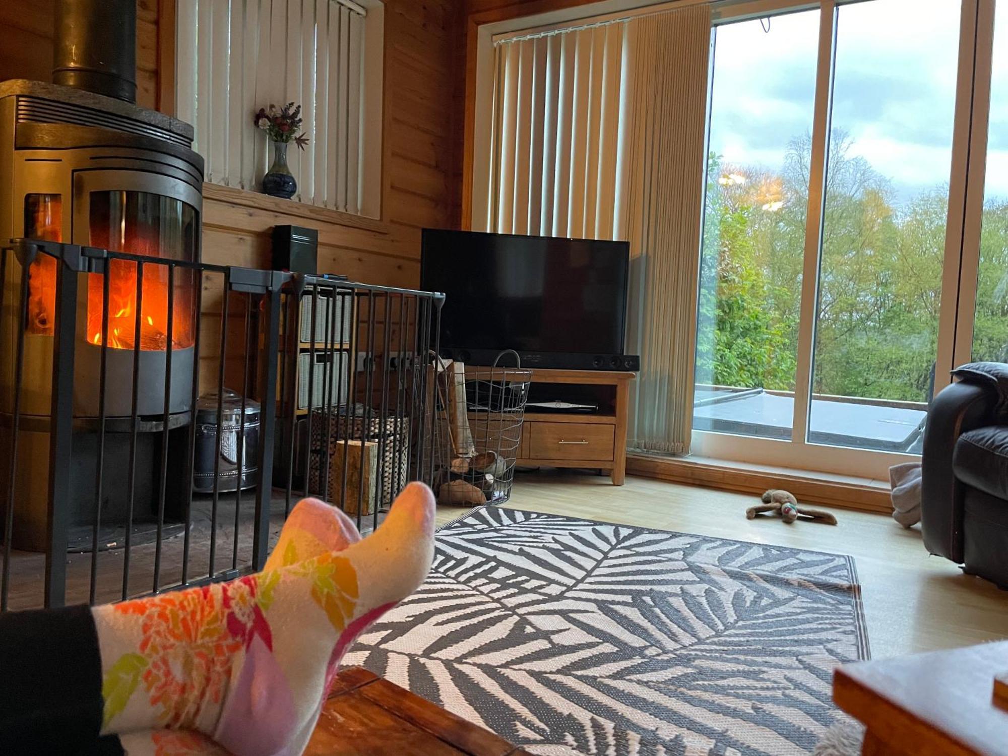 Luxury Peak District Lodge, Hot Tub, Log Burner, Nr Lake Rudyard Exterior foto
